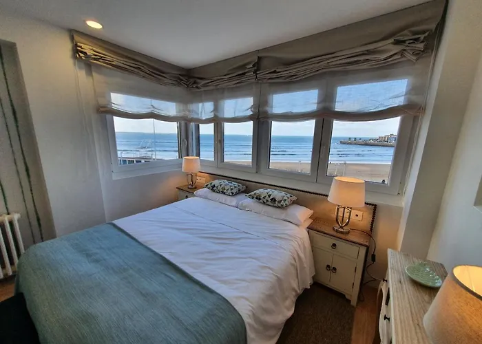 Playa 12 - El Lujo De Estar En 1ª Linea De Playa - Vut-4043-as * Gijón